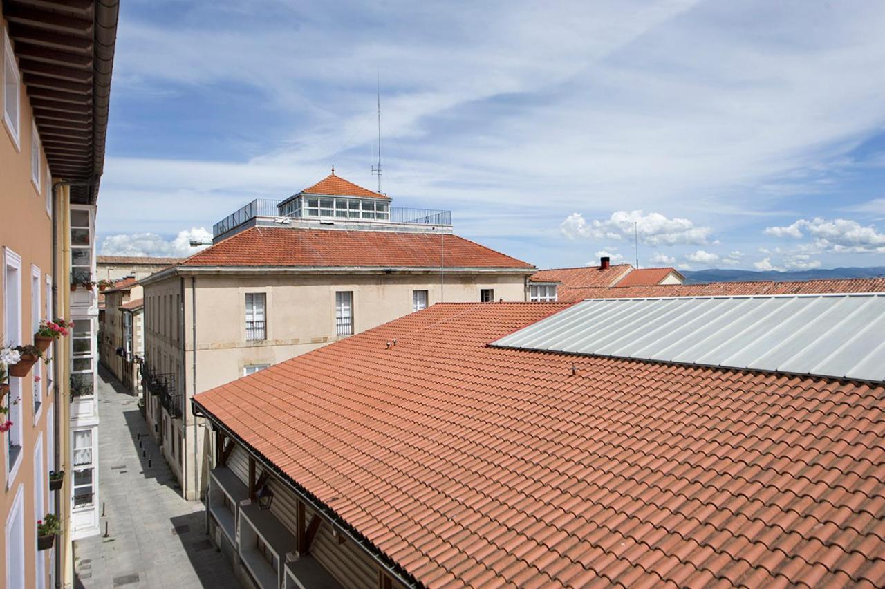La Casa De Santa Maria Estudios Vitoria-Gasteiz Eksteriør billede
